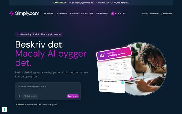 Simply.com's side om Macaly AI med overskriften »Beskriv det. Macaly AI bygger det.«, et felt til at beskrive sin idé med »3M credits« og knappen »Kom i gang«, og linjen »Macaly AI Free er med i din Simply.com-pakke«.